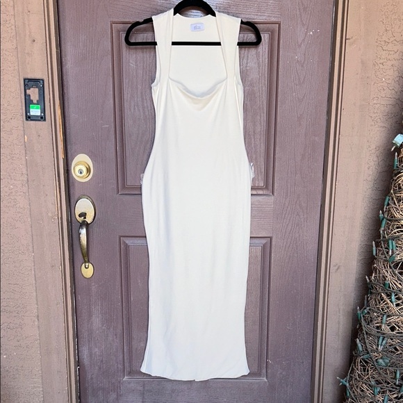 Oh Polly Dresses & Skirts - Oh Polly Cream Backless Dress